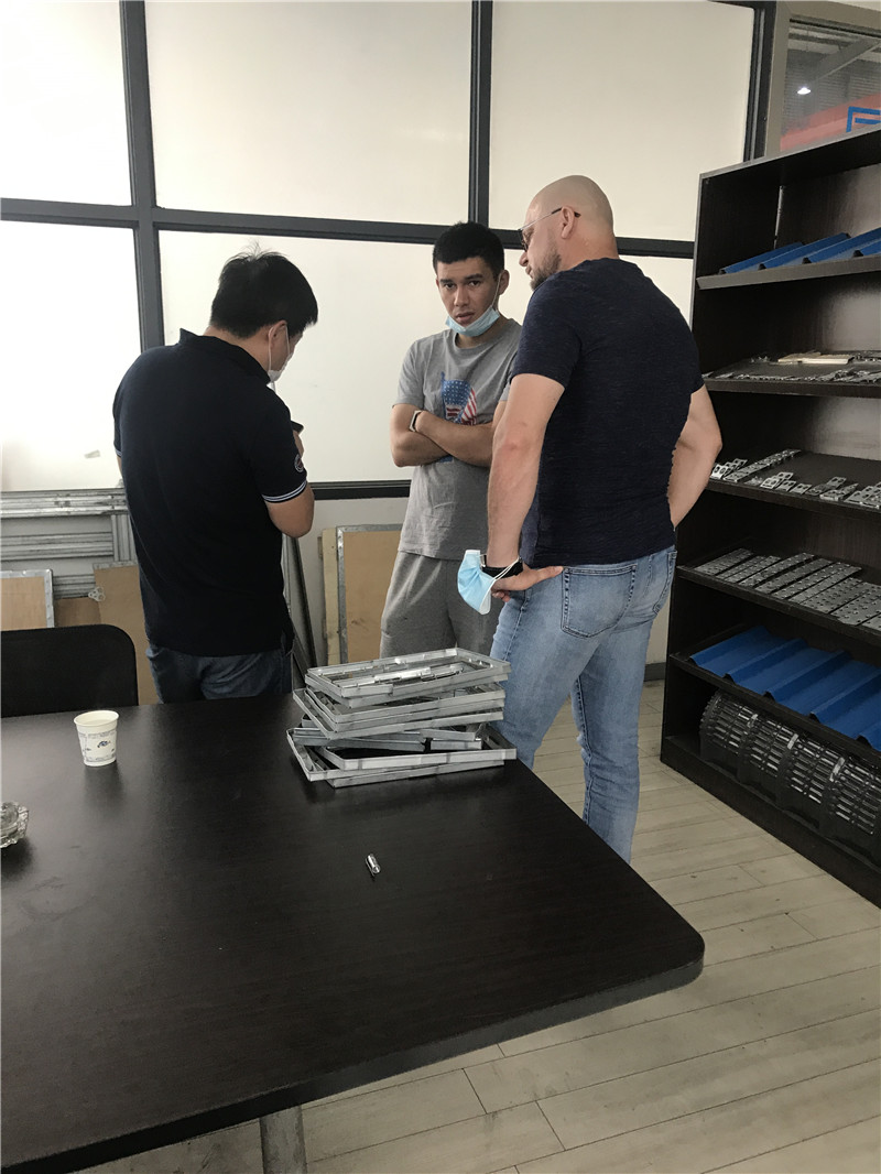 國(guó)外客戶(hù)(1) 國(guó)外客戶(hù)(1)