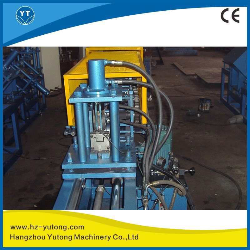 龍骨成型機(jī)(1) 龍骨成型機(jī)(1)